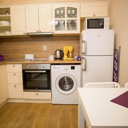 Top Center Apt - Ground Floor Appartement